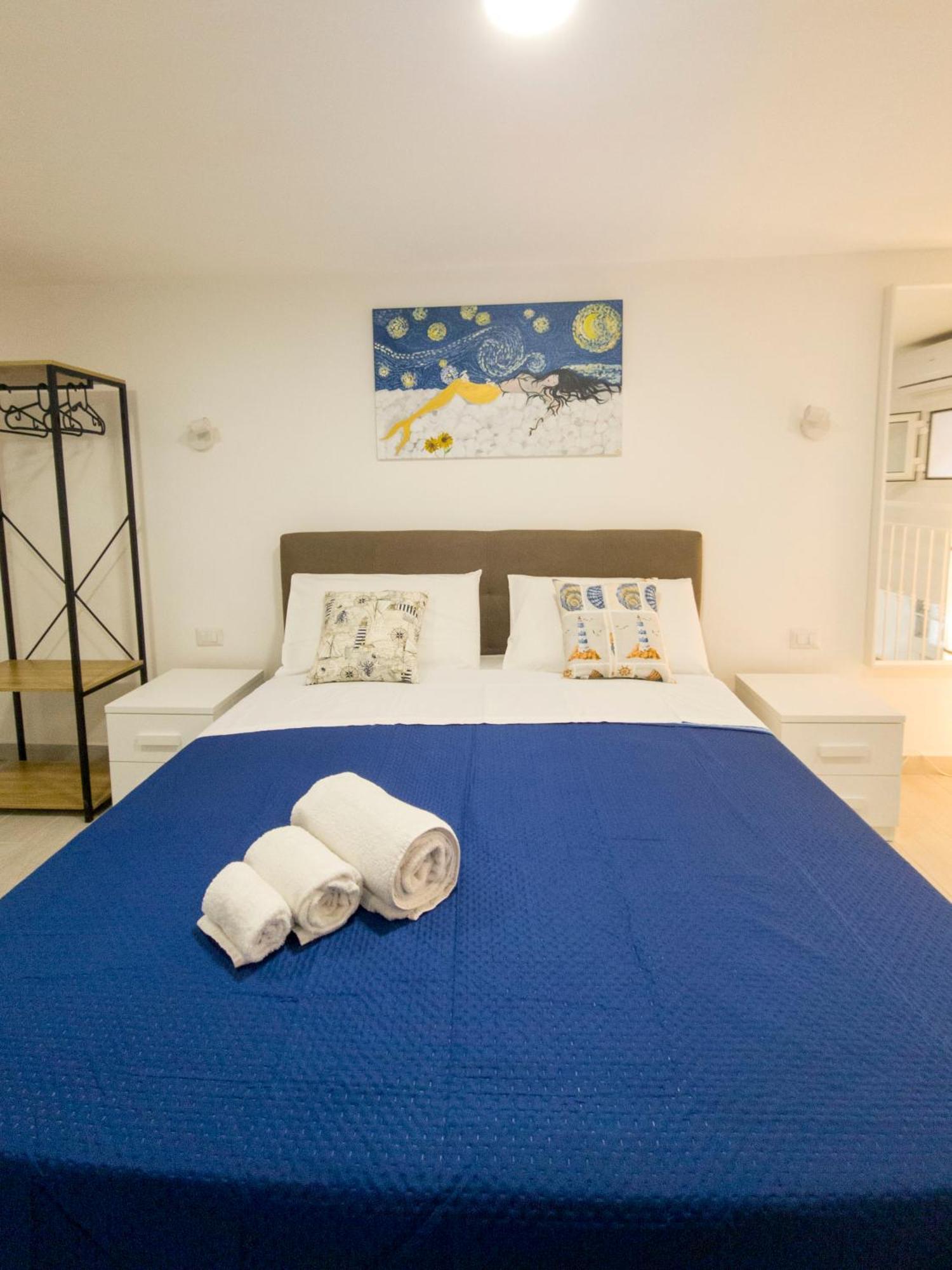 Partenope Dorata Apartment